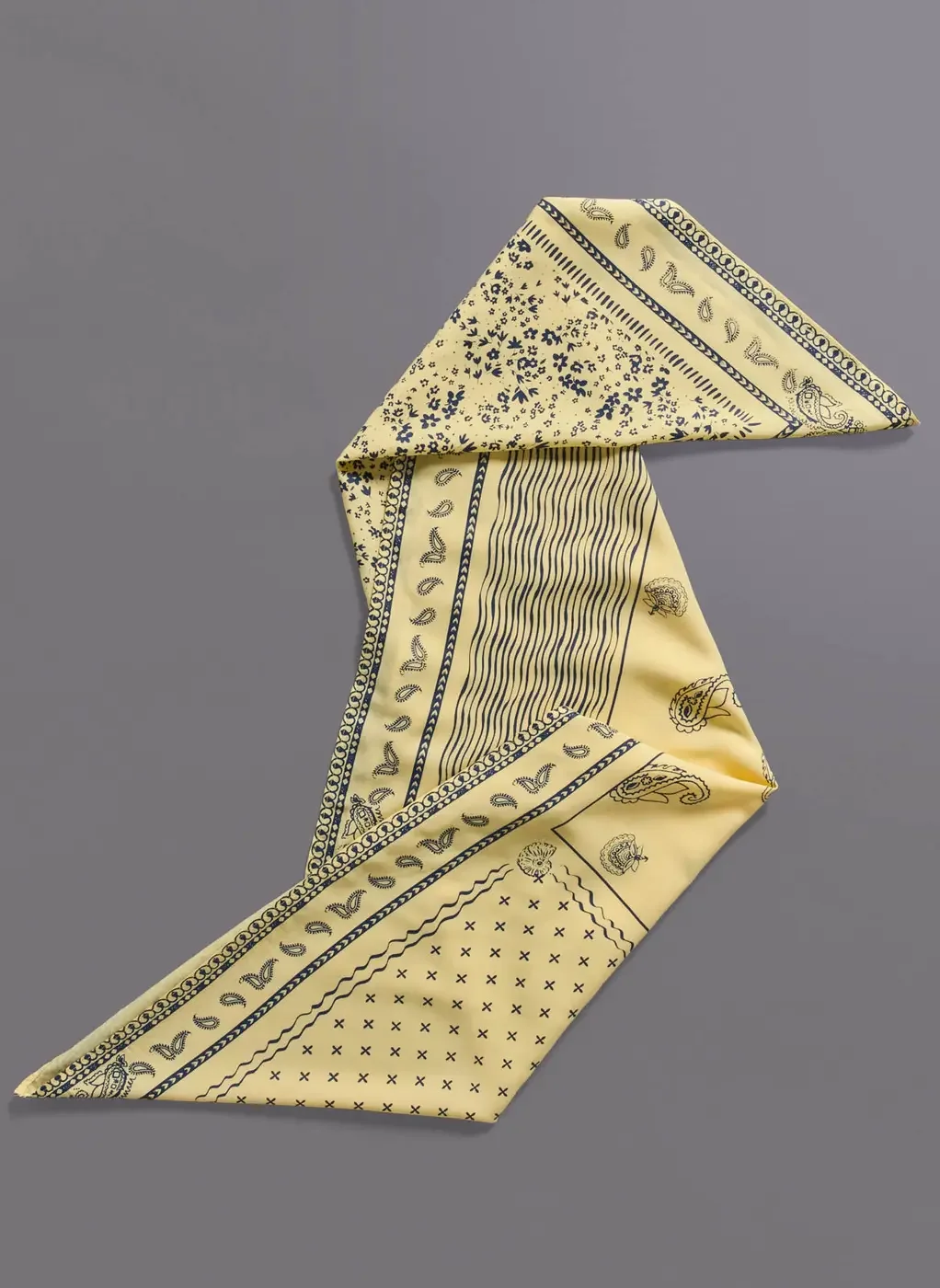 Lenço Amarelo Manteiga Paisley