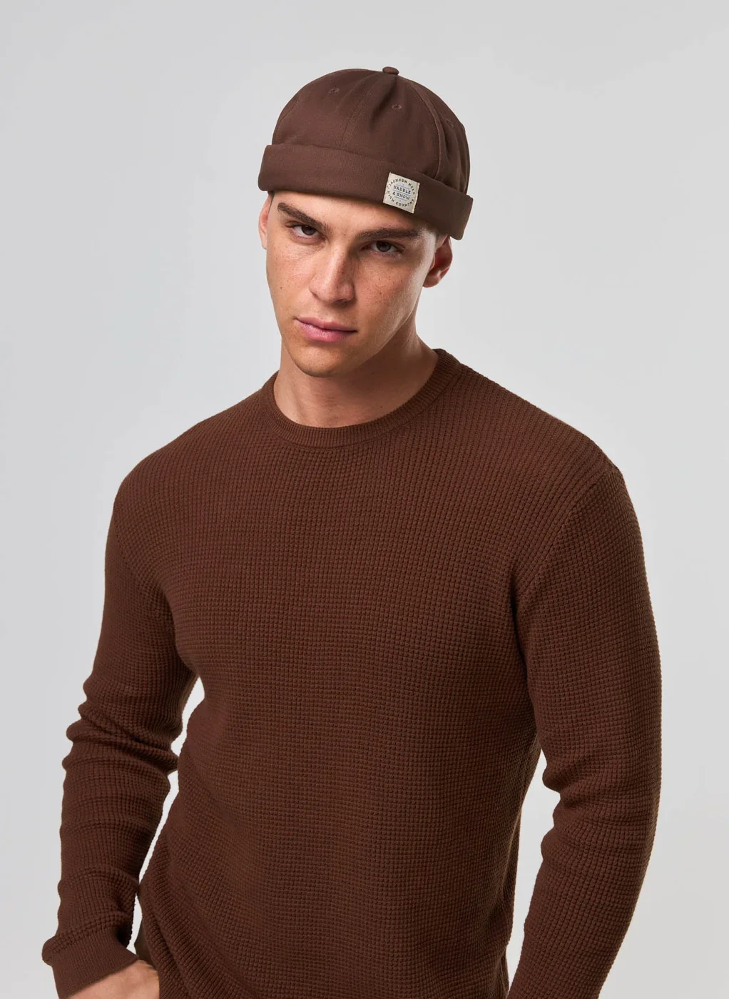 Docker Hat Sarja Marrom