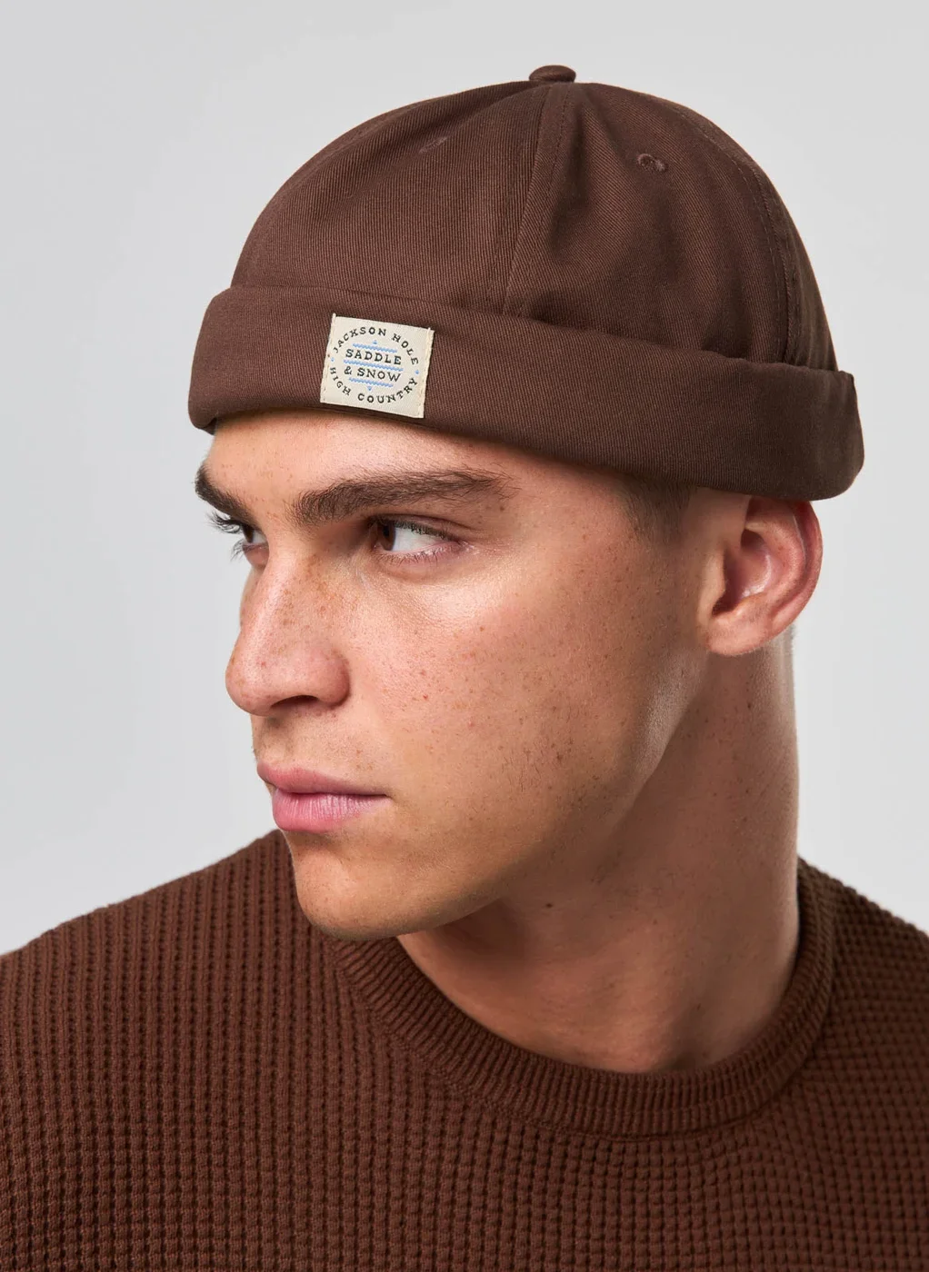 Docker Hat Sarja Marrom