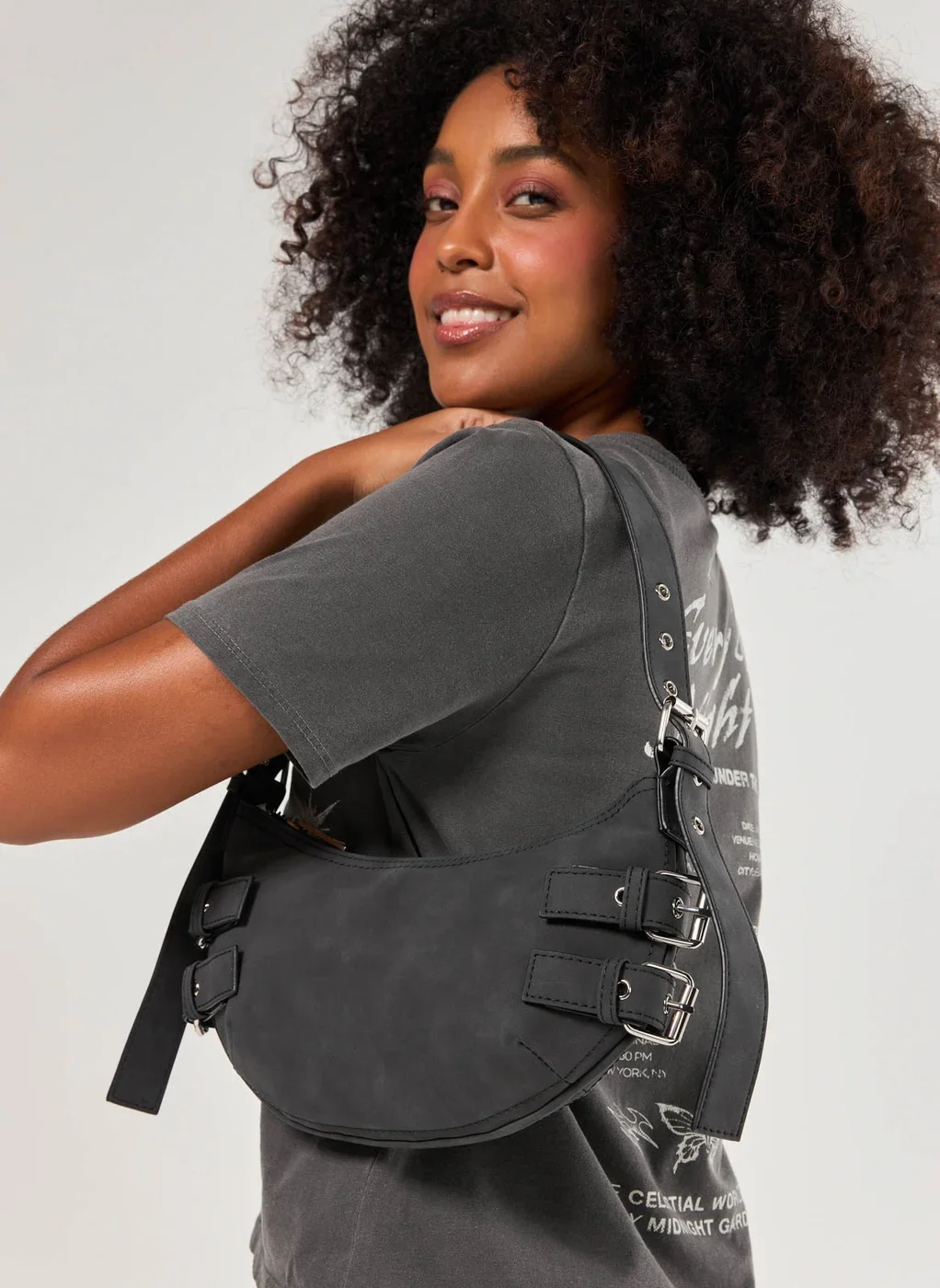 Bolsa Baguete Em Vinil Cinza