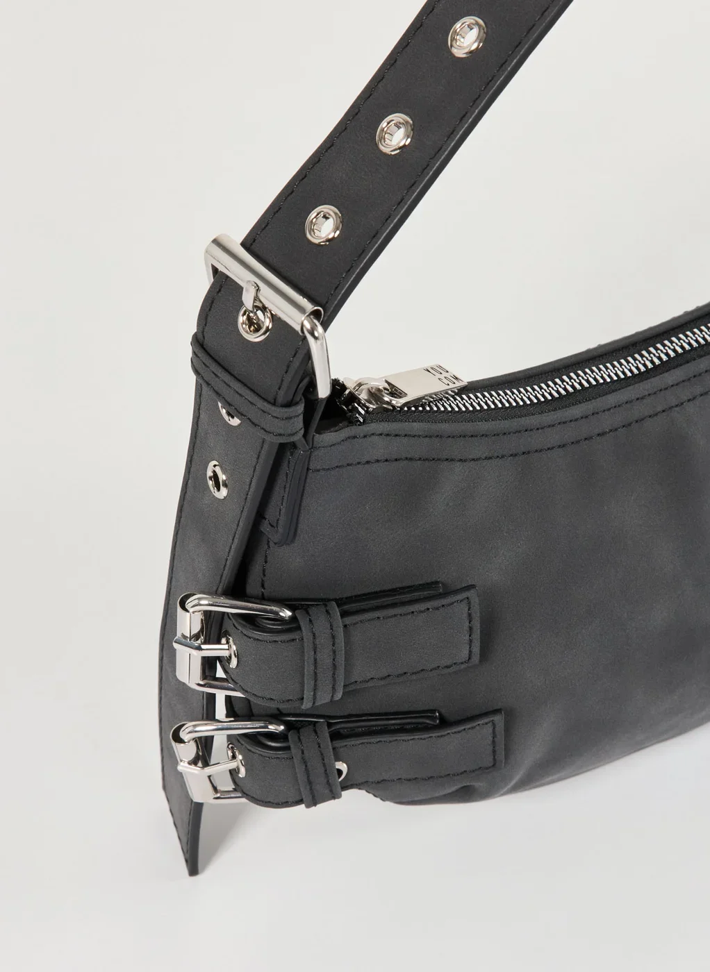 Bolsa Baguete Em Vinil Cinza