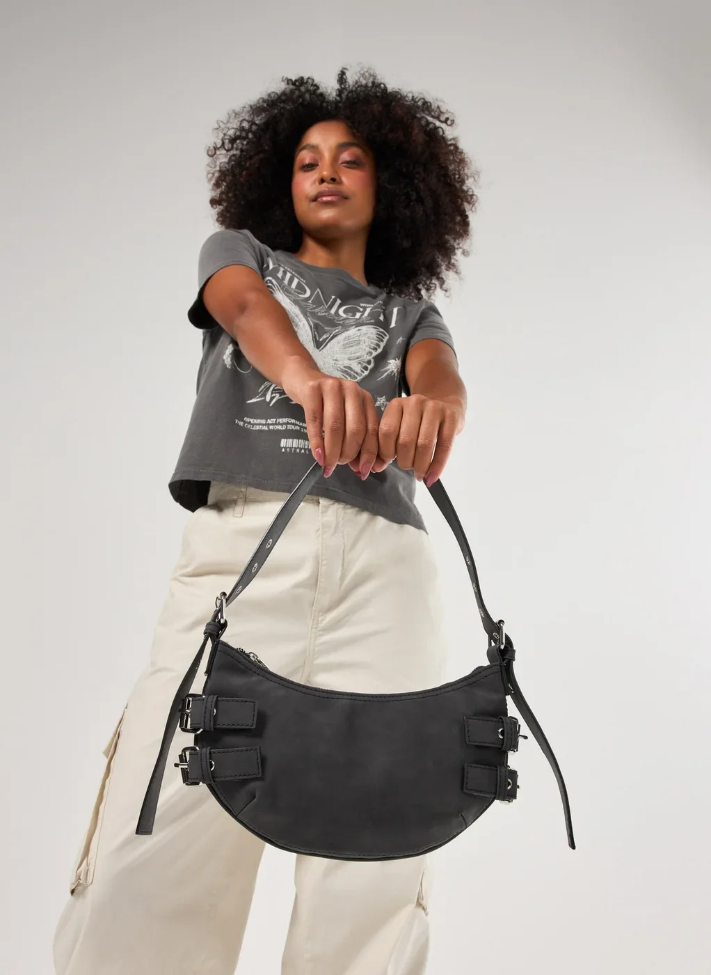 Bolsa Baguete Em Vinil Cinza