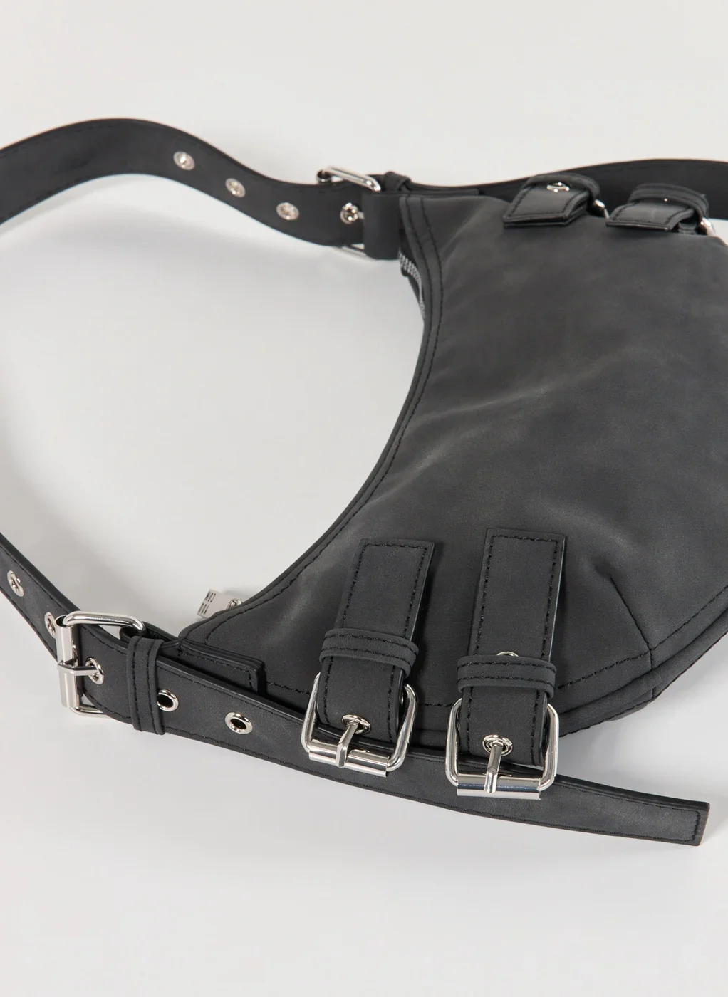 Bolsa Baguete Em Vinil Cinza