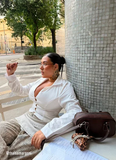 Bolsa Poliuretano Marrom Chaveiro Bolsinha