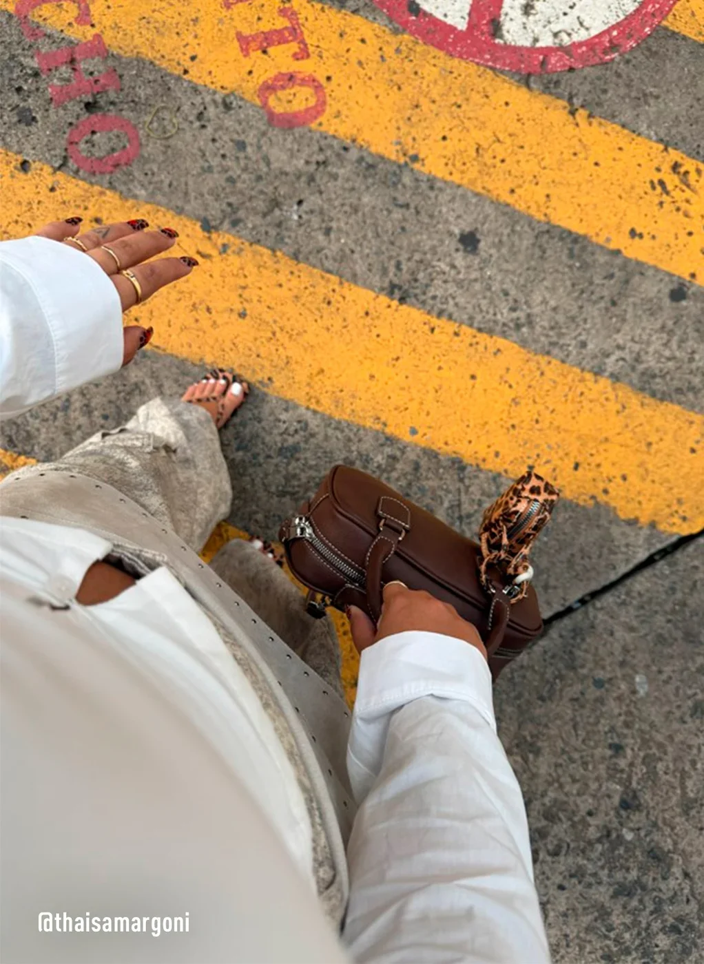 Bolsa Poliuretano Marrom Chaveiro Bolsinha