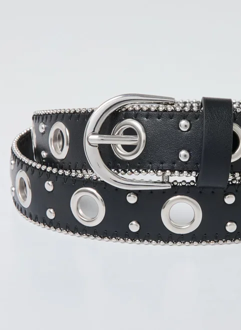 Cinto Preto Em Poliuretano Com Ilhoses