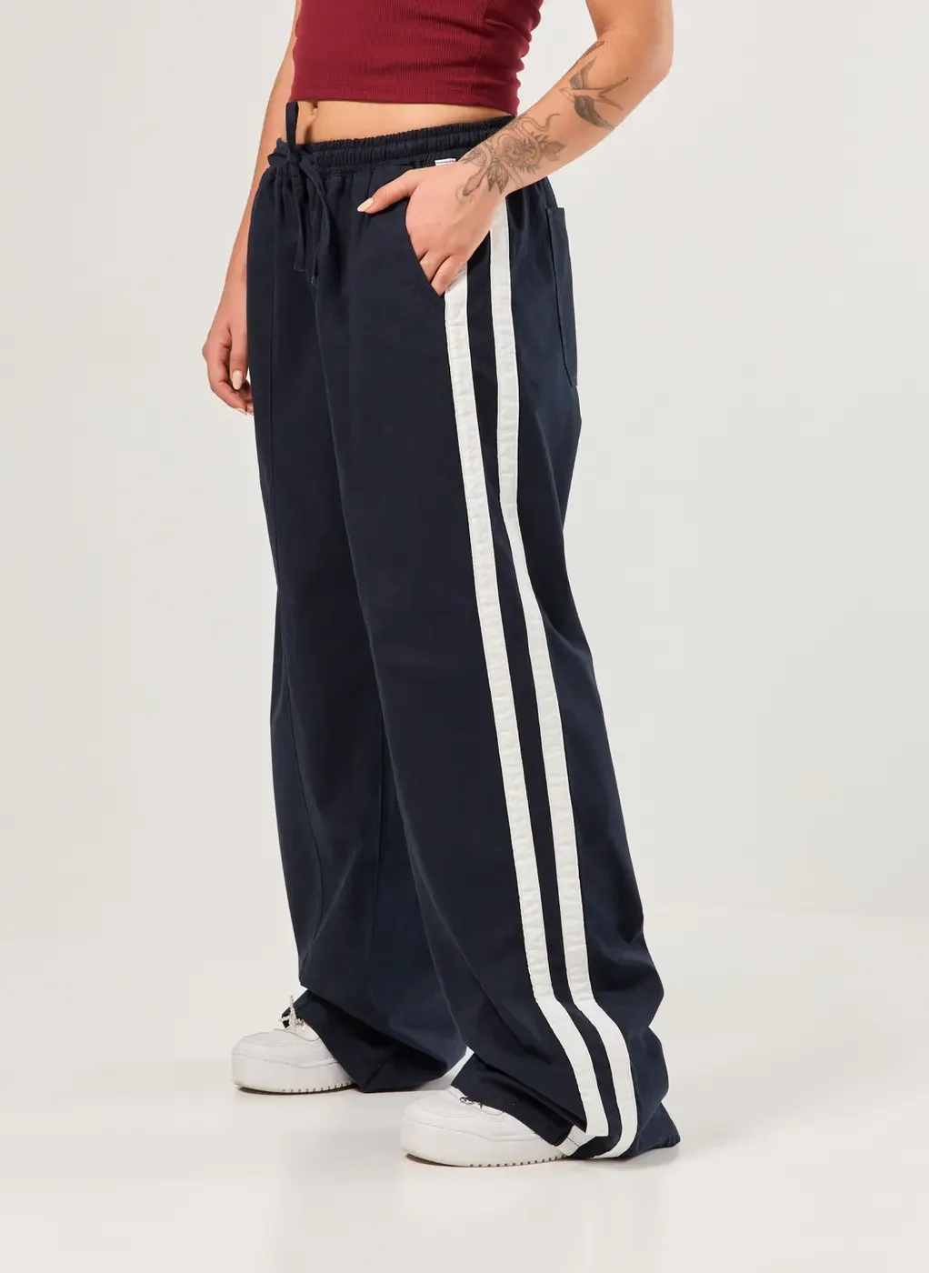 Calça Sarja Wide Leg Esportiva