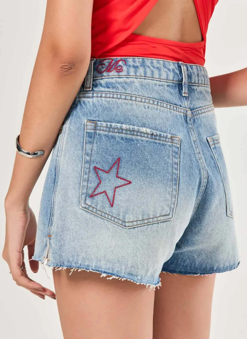 Short Jeans Bordado Estrela