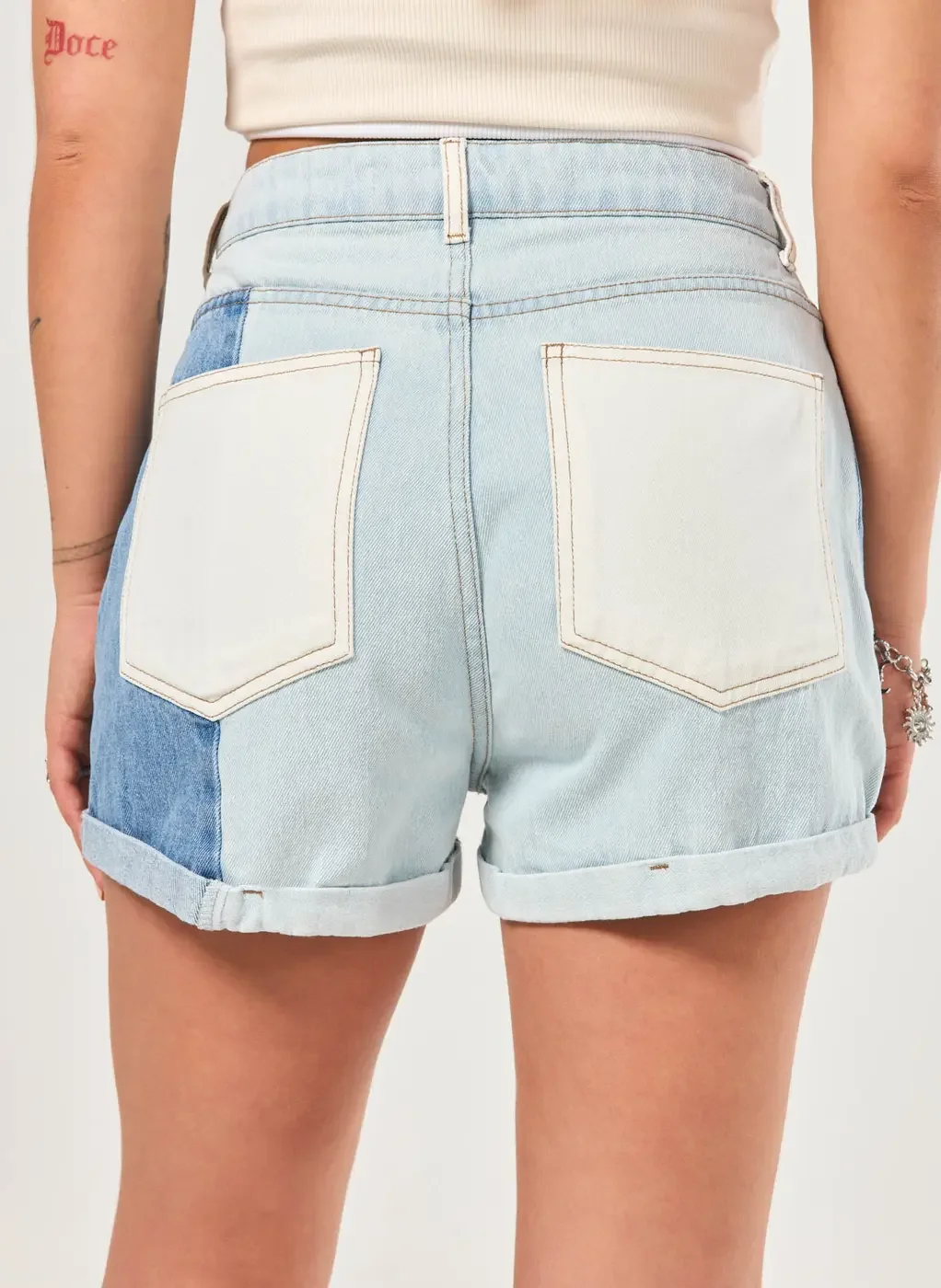 Short Mom Jeans Recortes