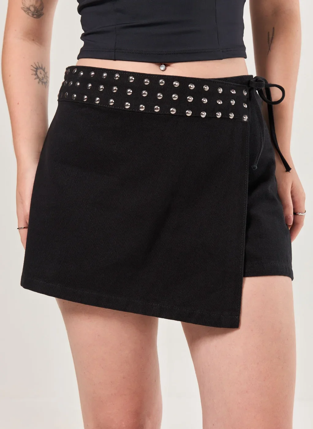 Short Saia Sarja Transpassado Tachinhas