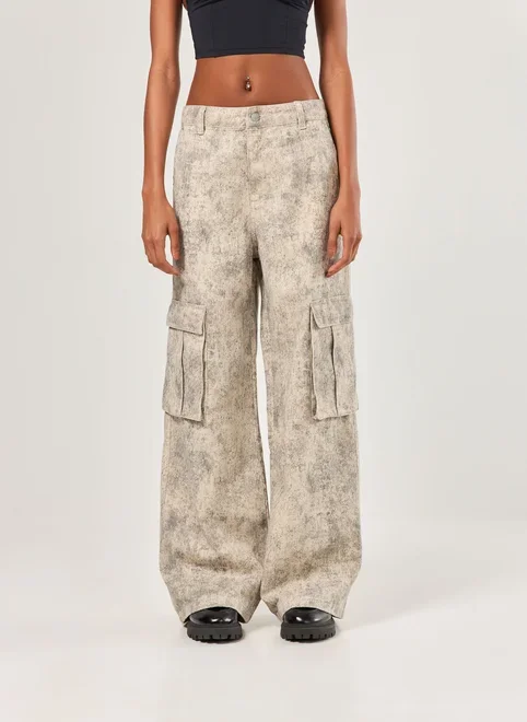 Calça Super Wide Leg Cargo Sarja Estampada