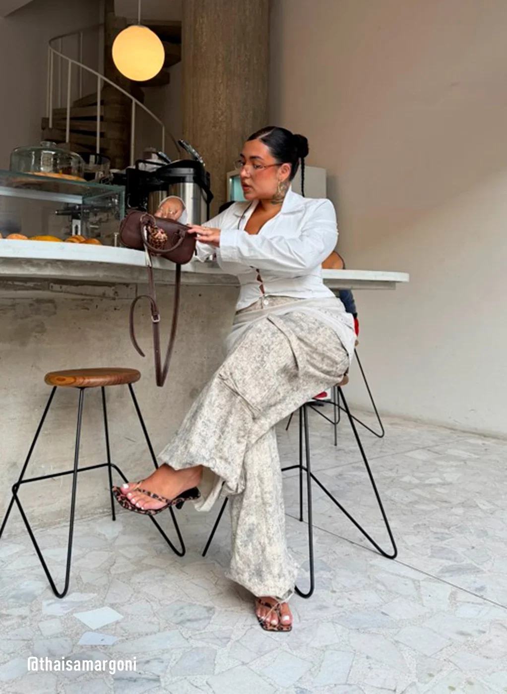 Calça Super Wide Leg Cargo Sarja Estampada