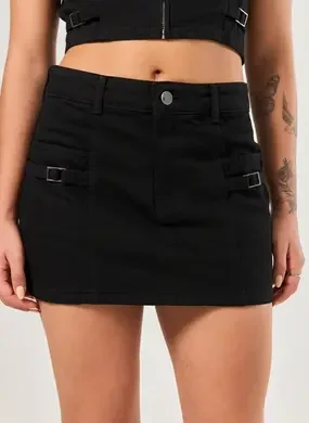 Saia Sarja Preta Fivelas