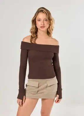 Blusa Ombro A Ombro Manga Longa Marrom