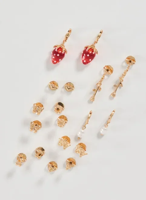 Conjunto 9 Brincos Dourados Morango