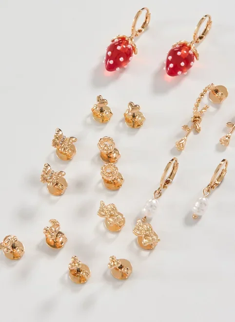 Conjunto 9 Brincos Dourados Morango