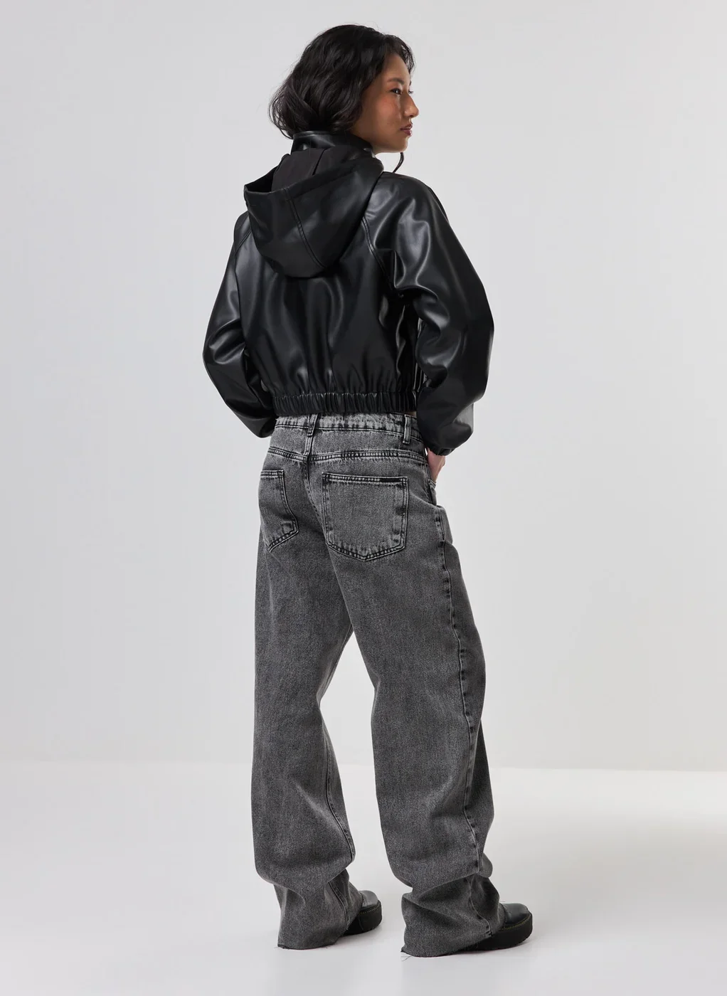 Jaqueta Preta Poliuretano Bomber