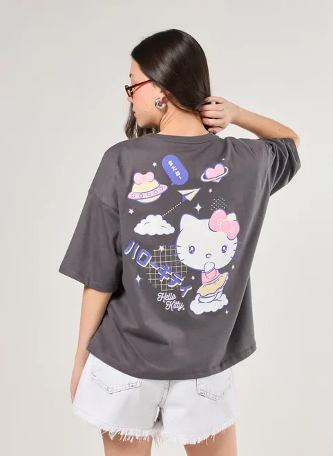 Camiseta Box Preto Lavado Hello Kitty