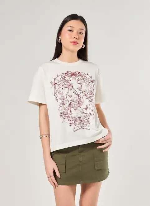 Camiseta Off-White Estampa Romântica