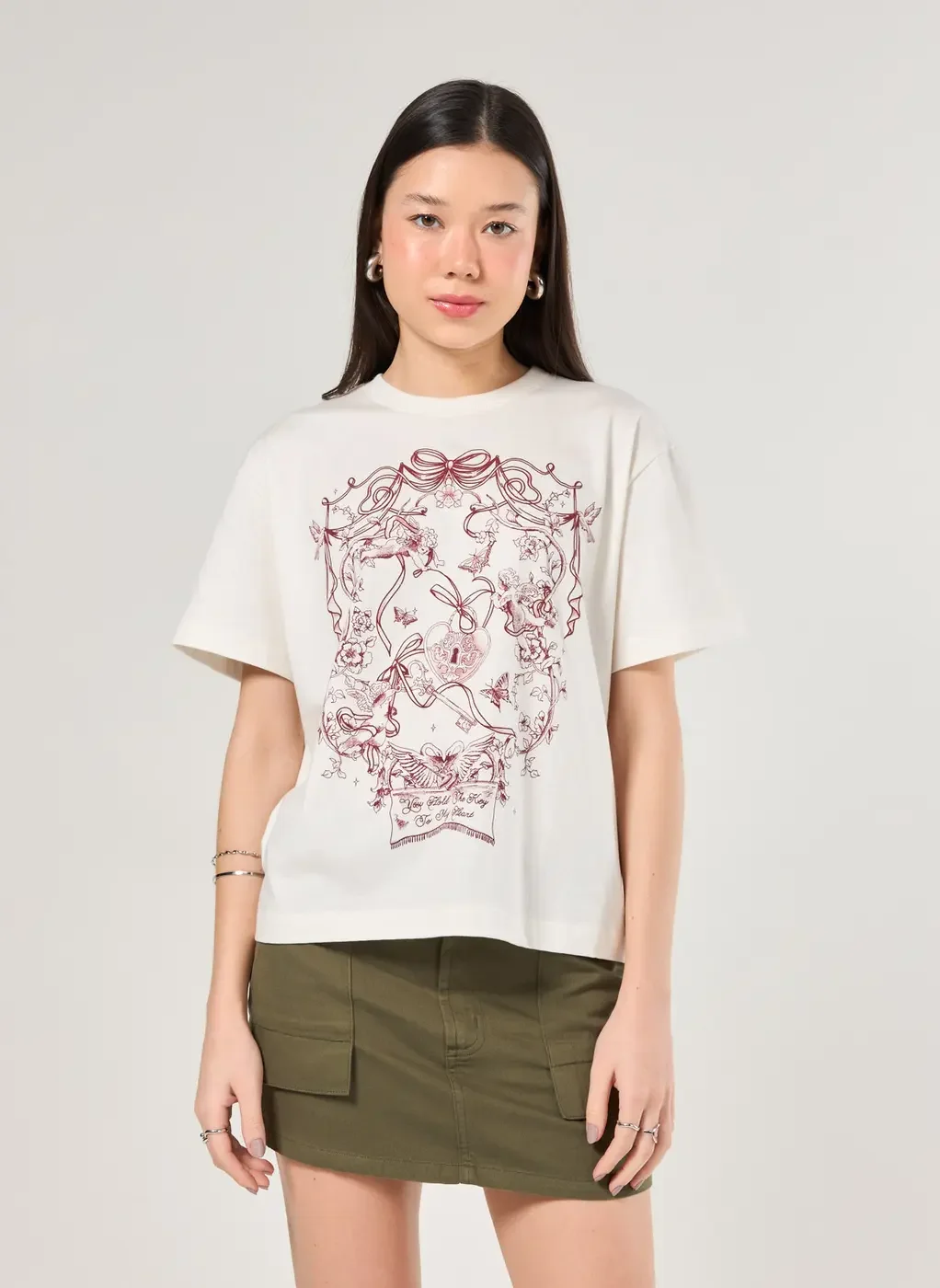 Camiseta Off-White Estampa Romântica