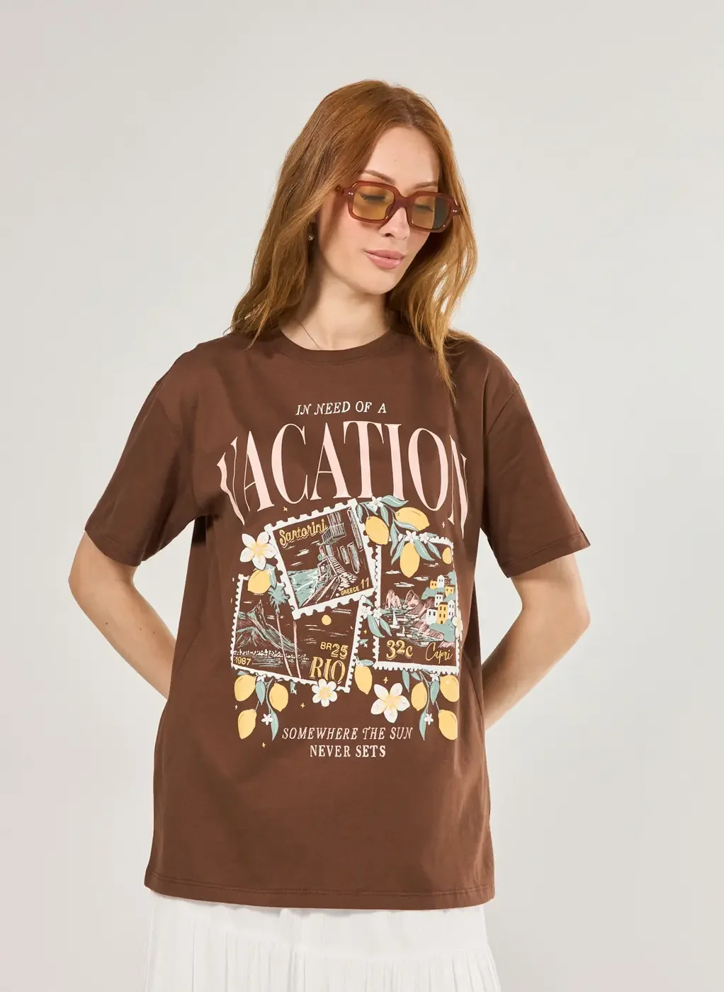 Camiseta Oversized Marrom Selos
