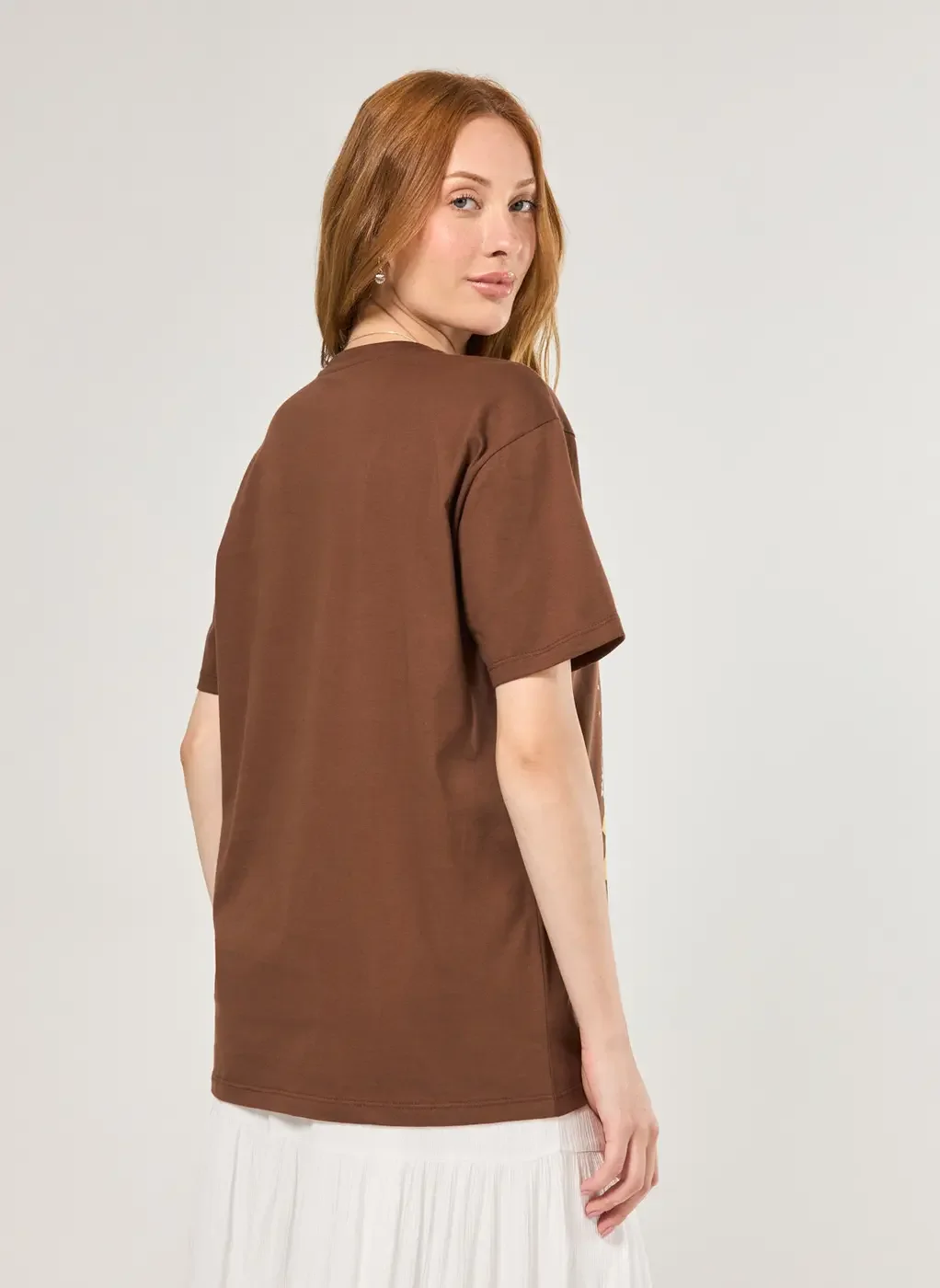 Camiseta Oversized Marrom Selos