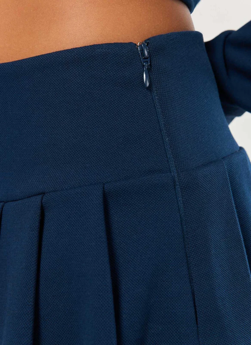 Saia Short Plissada Azul-Marinho