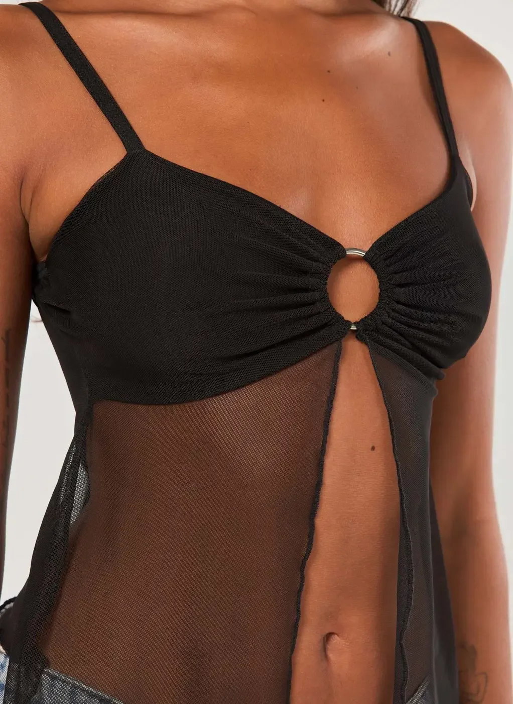 Regata Preta Tule Transparência