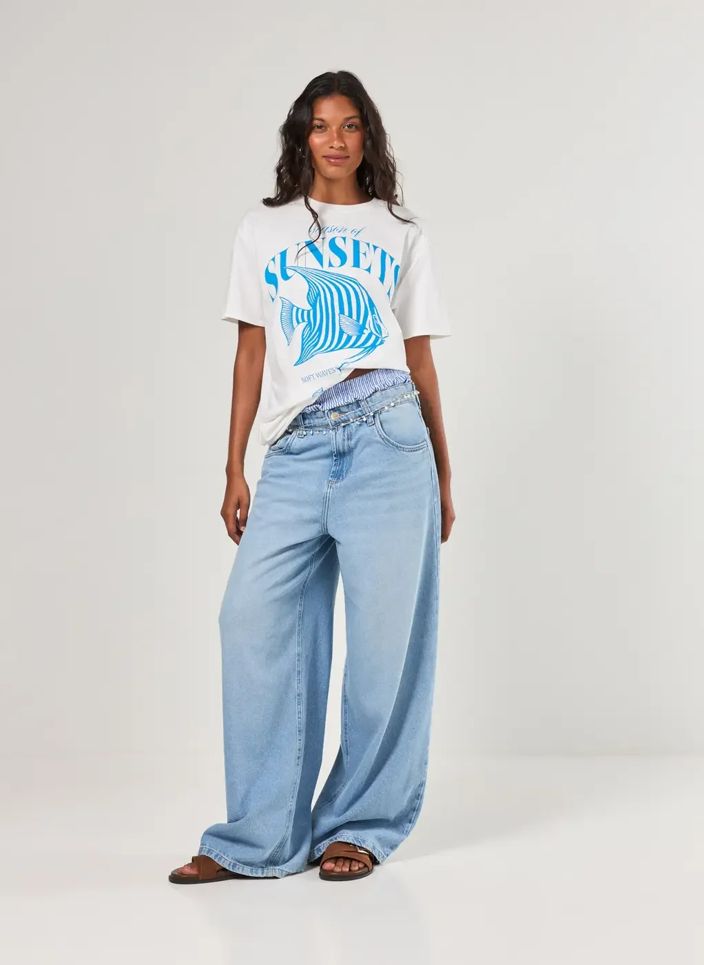 Camiseta Oversized Off-White Peixe