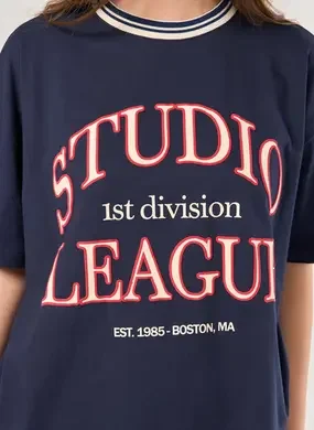 Camiseta Box Marinho College Escrito