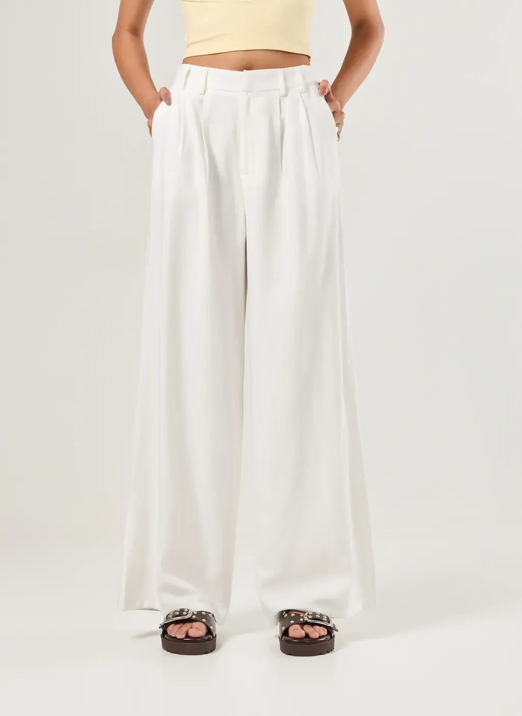 Calça Alfaiataria Pregas Wide Leg