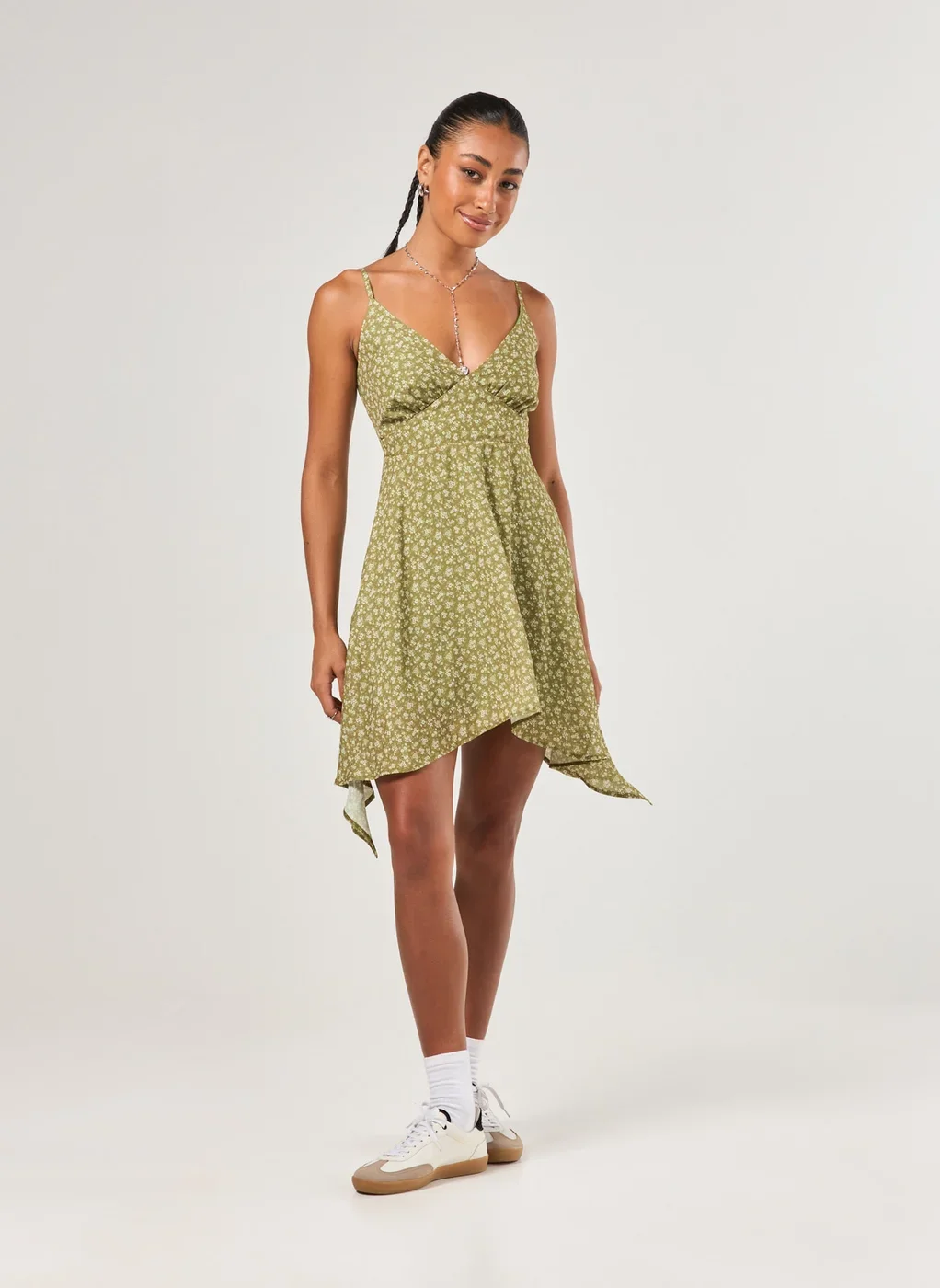 Vestido Curto Chiffon Verde Florido