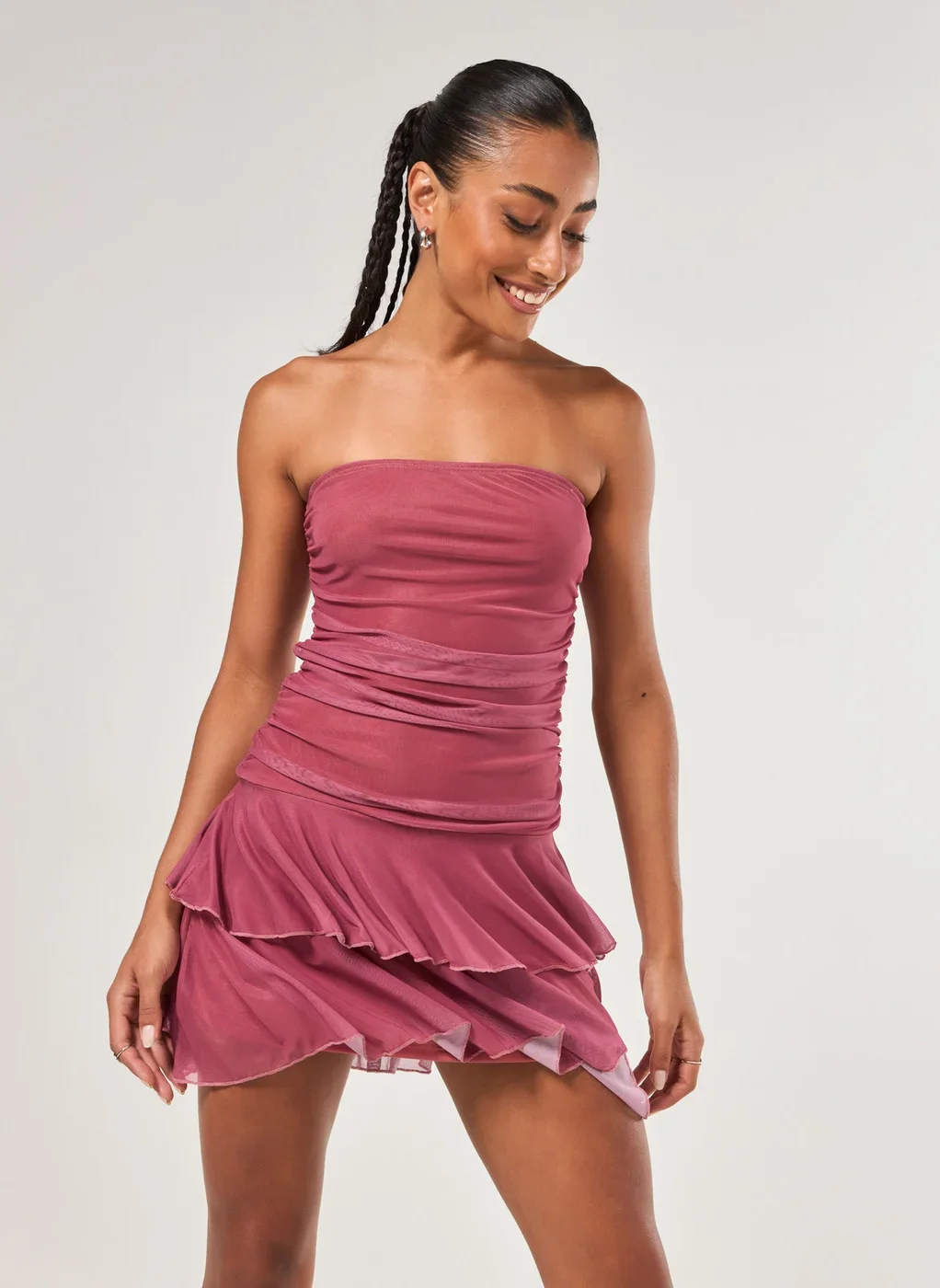 Vestido Tule Franzido Sem Alça