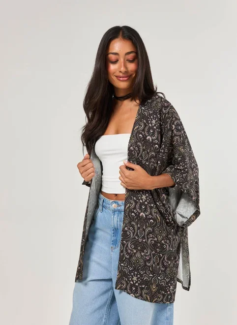 Kimono Preto Estampa Paisley