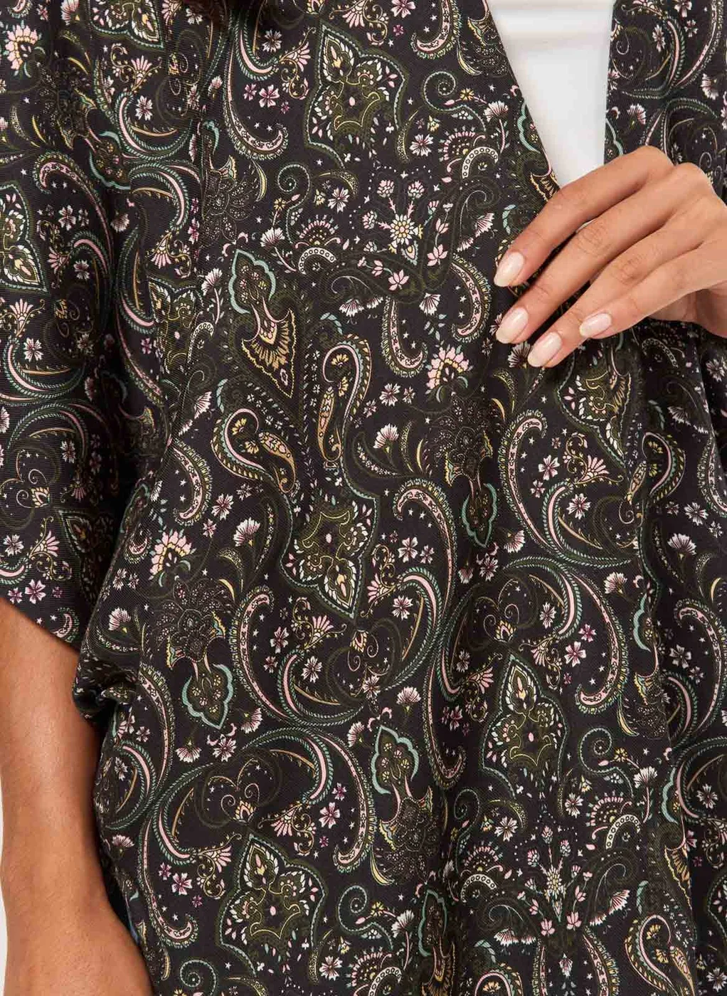 Kimono Preto Estampa Paisley