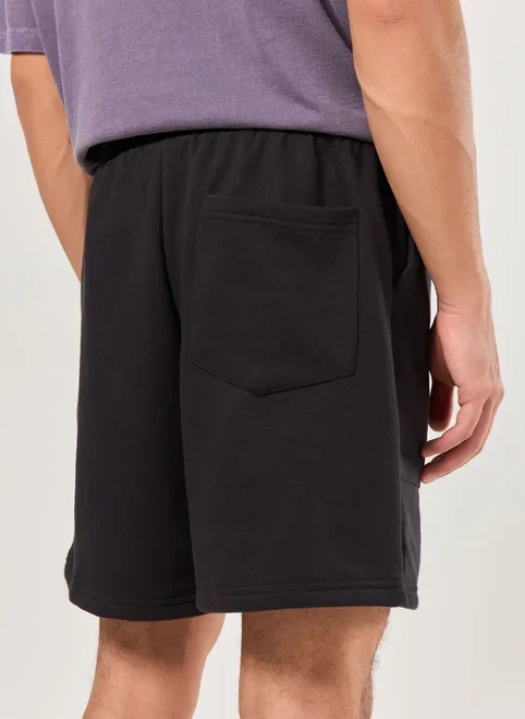 Bermuda Moletinho Preta Costuras Marcantes