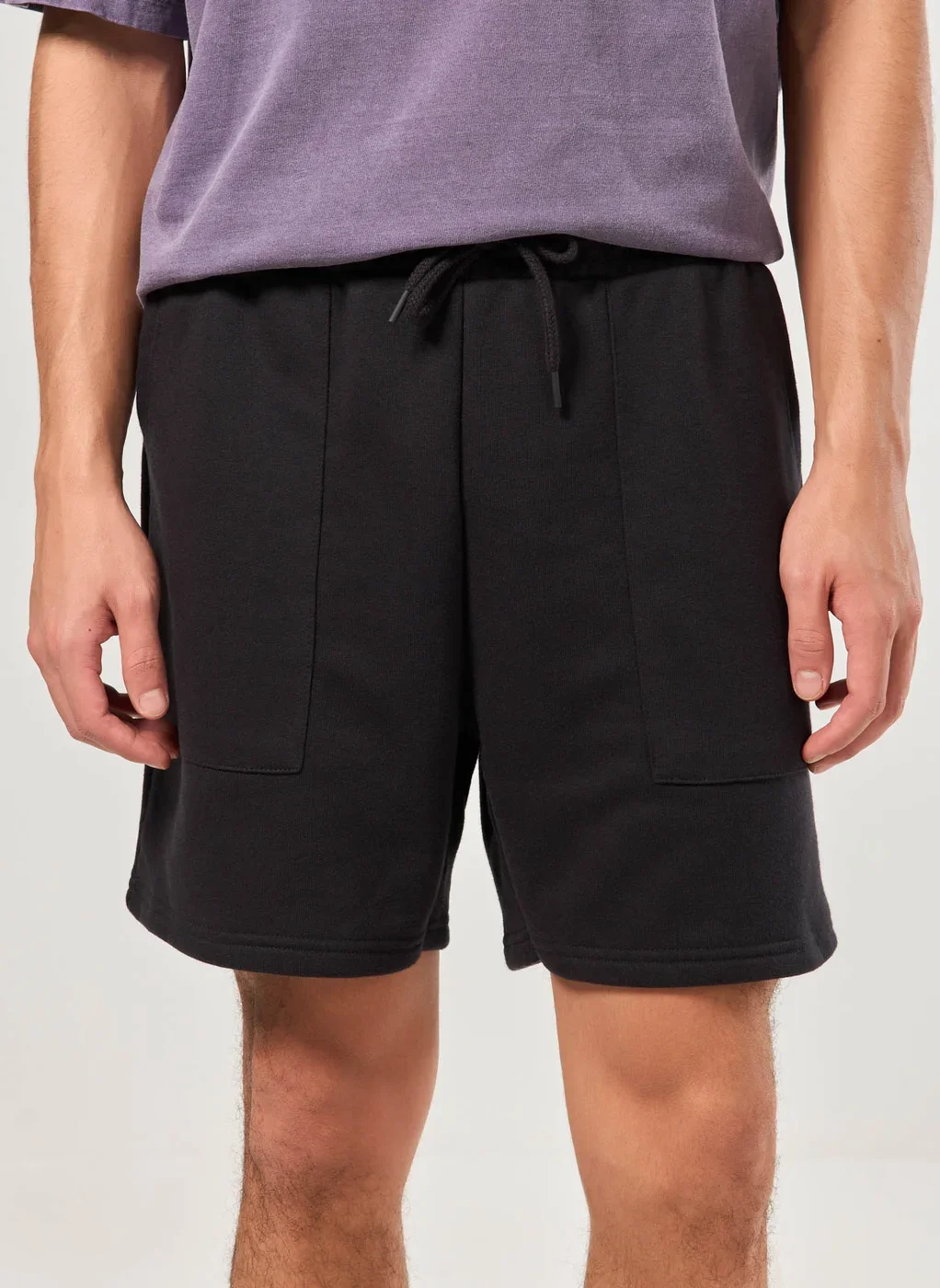 Bermuda Moletinho Preta Costuras Marcantes