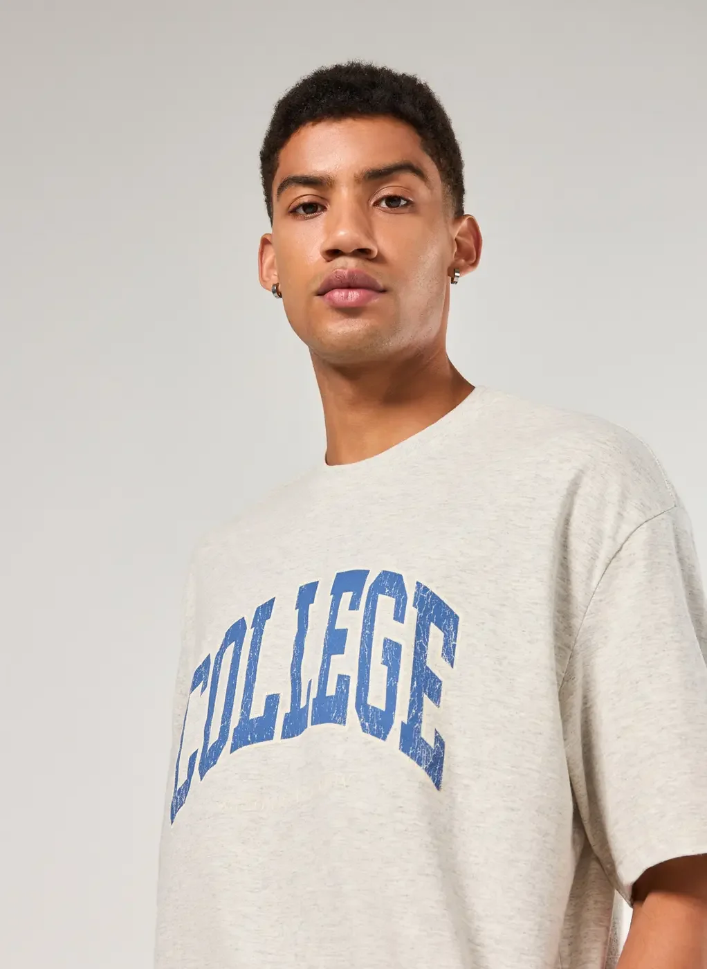 Camiseta Box Cinza College