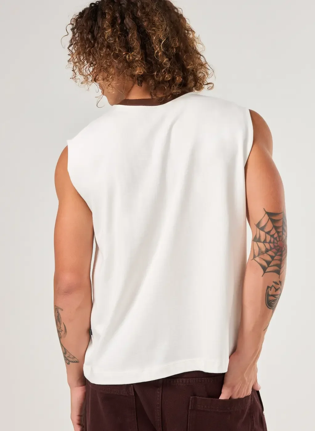 Regata Sleevless Box Malhão 90