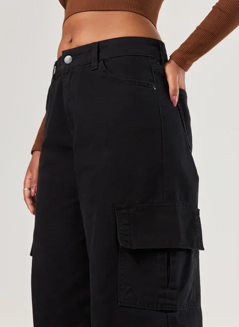 Calça Wide Leg Cintura Média Cargo