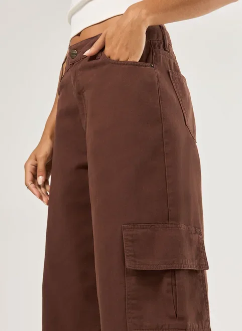 Calça Wide Leg Cintura Média Cargo