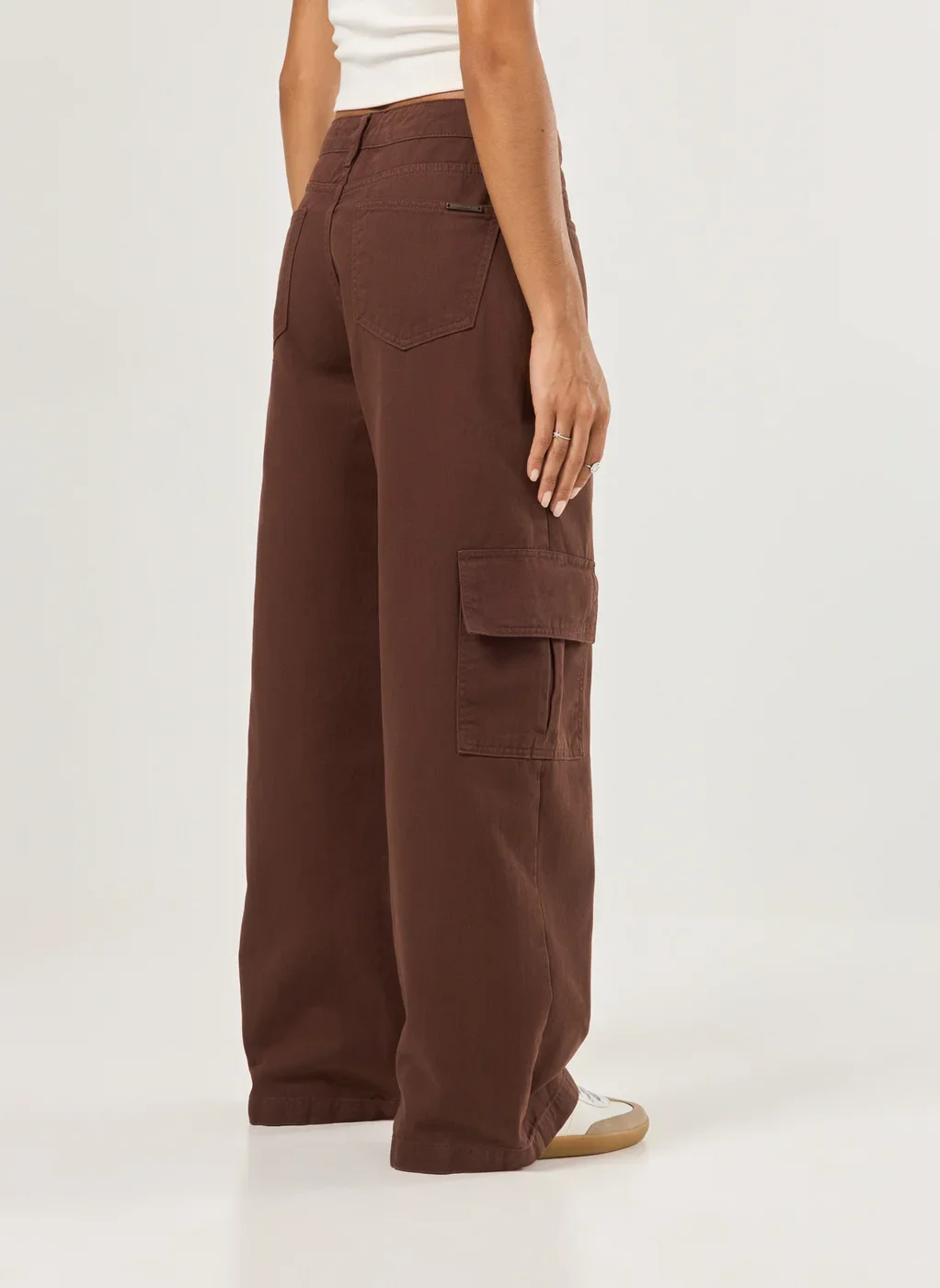 Calça Wide Leg Cintura Média Cargo
