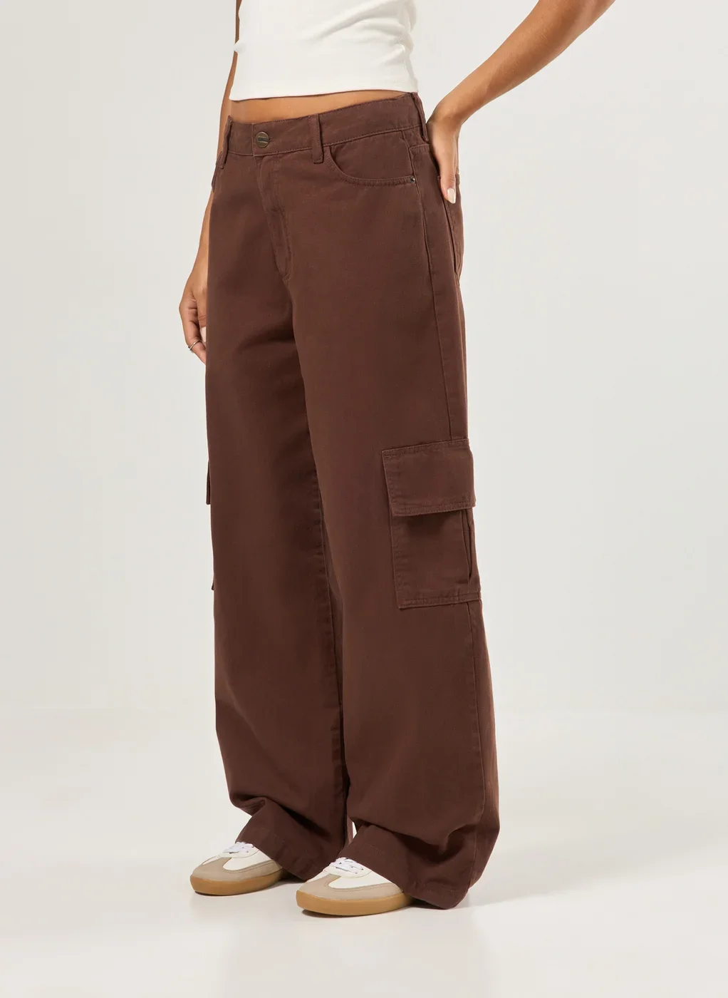 Calça Wide Leg Cintura Média Cargo