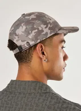 Boné Camuflado Bad Decisions