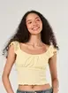 Blusa Amarelo Manteiga Texturinha Babado