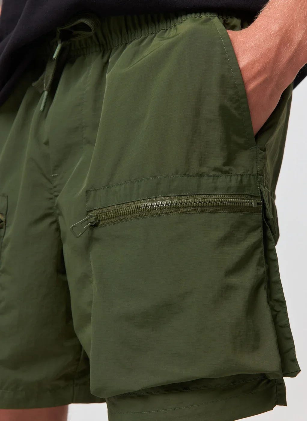 Bermuda Cargo Bolsos Frontais Com Zíper