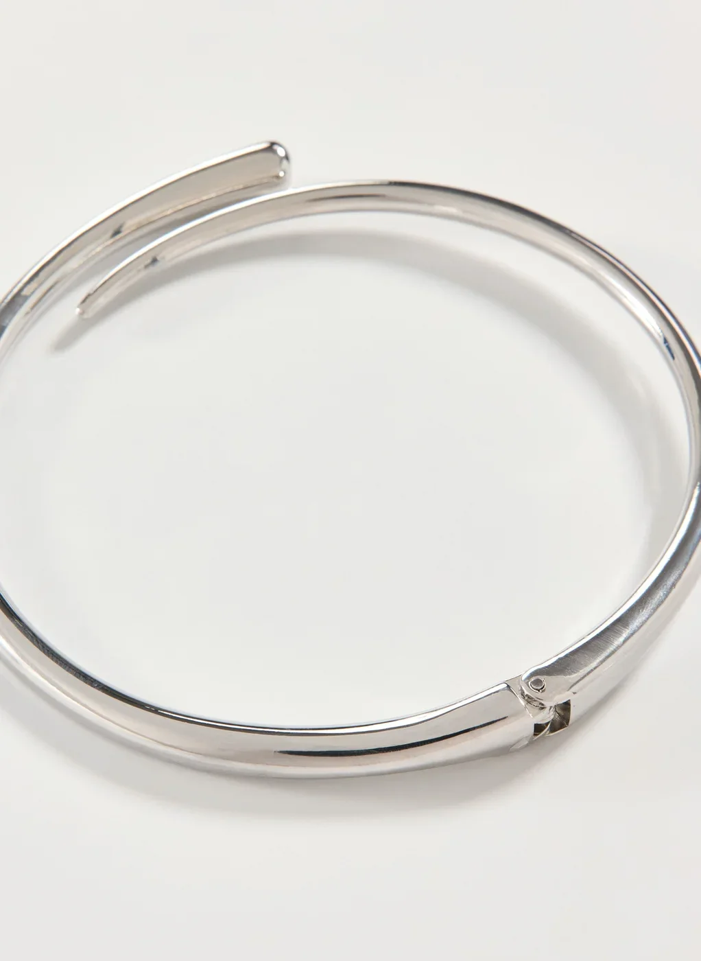 Choker Estruturada Prateada