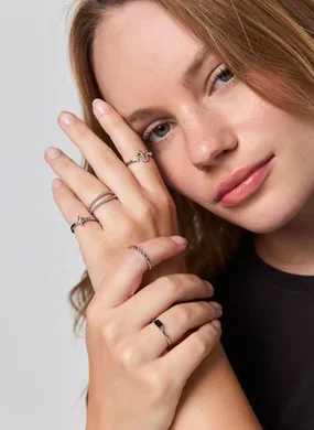 Conjunto 5 Anéis Prateados Cobra Strass