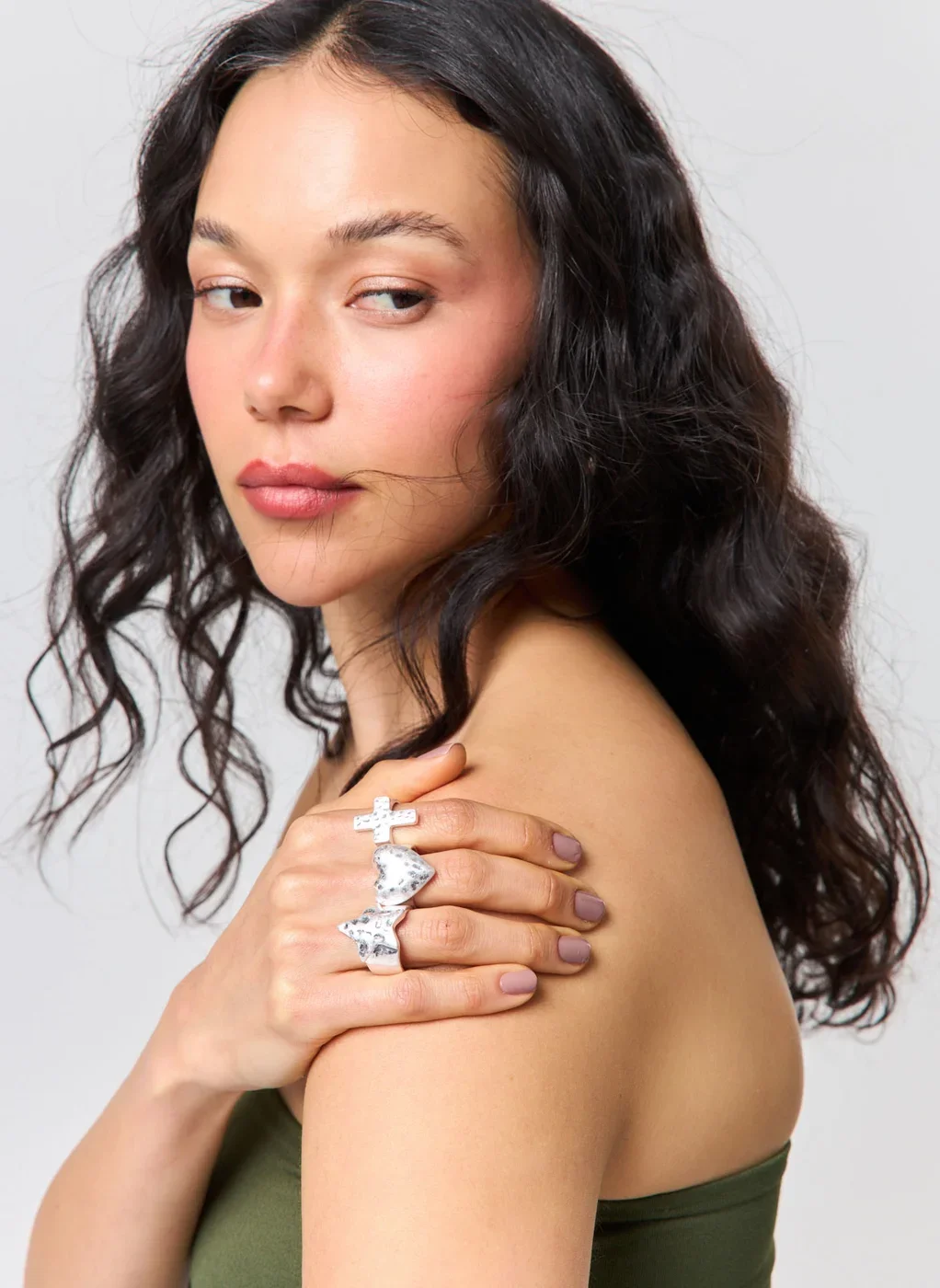 Conjunto 3 Anéis Prateados Coração Cruz