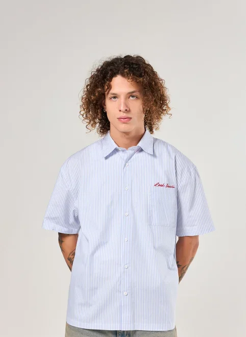 Camisa Box Listrada Bordado Bolso